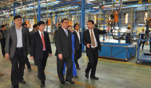 Tiếng Anh giao tiếp tham quan nhà máy – thăm công ty đối tác Tiếng Anh giao tiếp tham quan nhà máy – thăm công ty đối tác