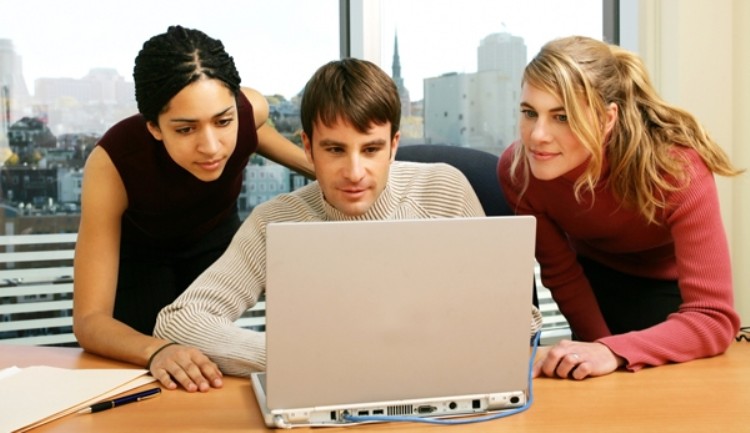 Làm sao có thể tự học tiếng Anh cơ bản trên máy tính? Làm sao có thể tự học tiếng Anh cơ bản trên máy tính?