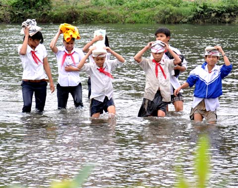 Giải pháp nâng cao hiệu quả học tiếng Anh cho học sinh miền núi Giải pháp nâng cao hiệu quả học tiếng Anh cho học sinh miền núi